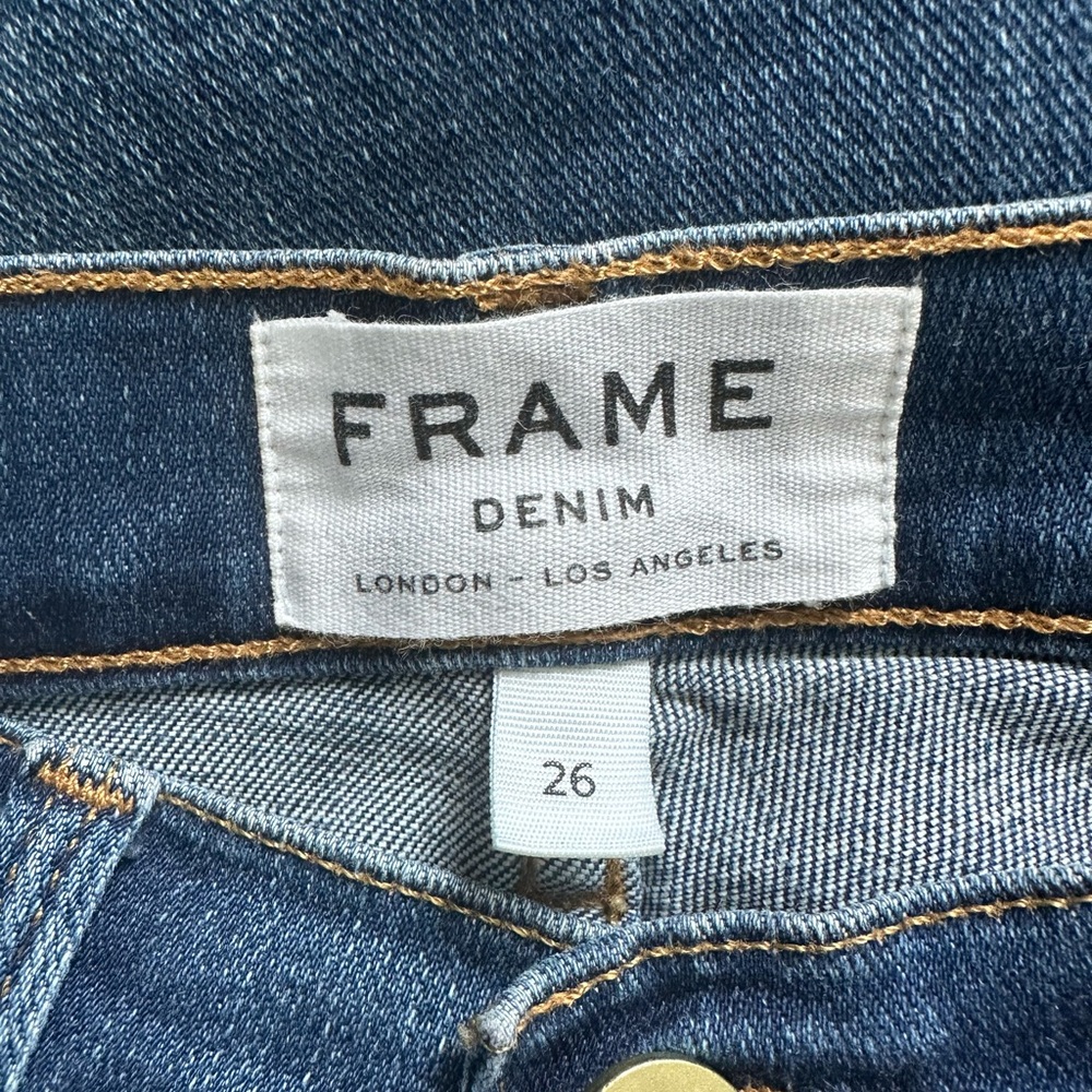 Frame Denim Le High Straight in Thrasher - Picture 8 of 9